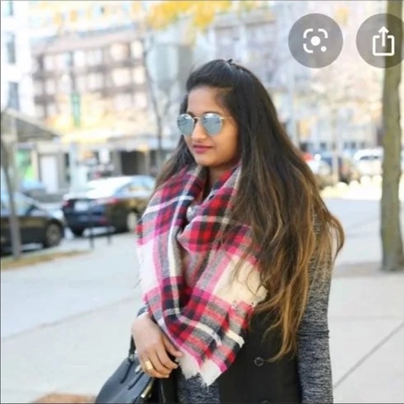 Express plaid scarf women’s pink red black cream - Picture 8 of 12